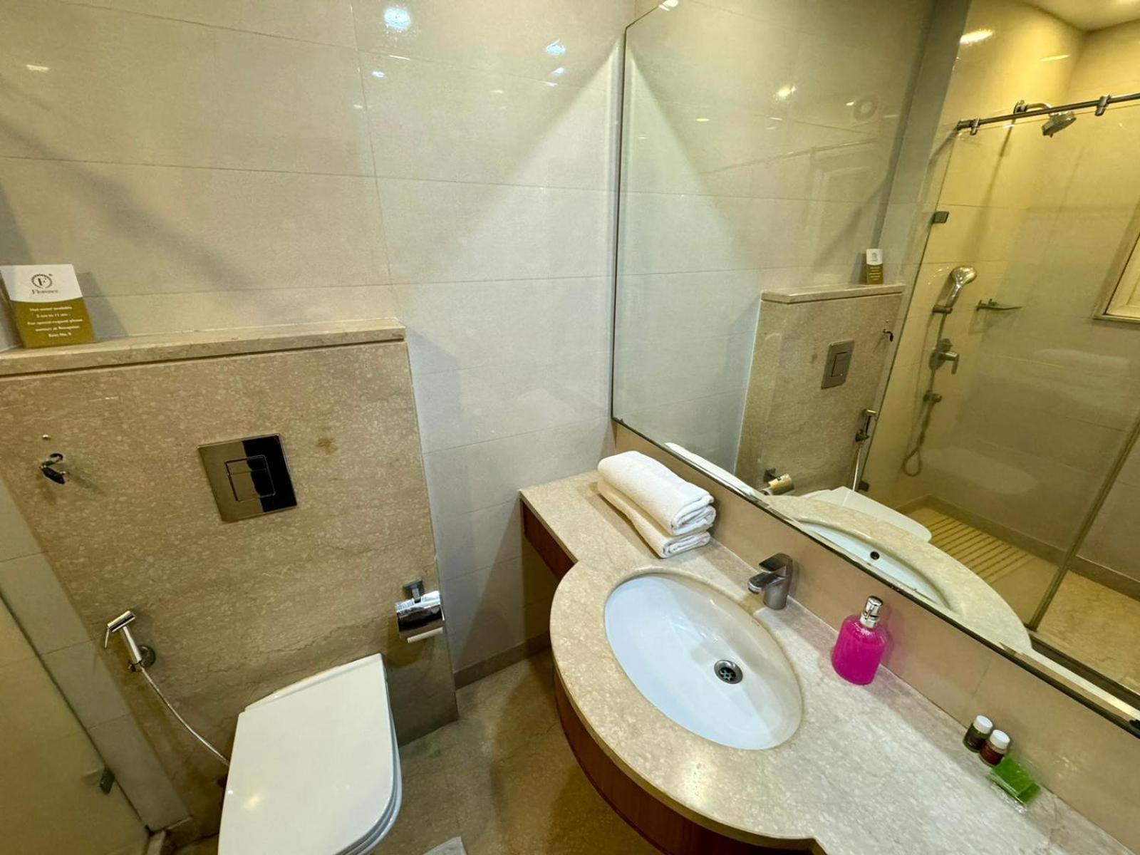 Gtb Florence Inn, 2min Walk From Karol Bagh Metro